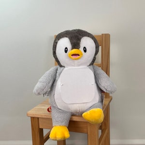 Pinguin grau personalisiert mit Stickerei Bild 6