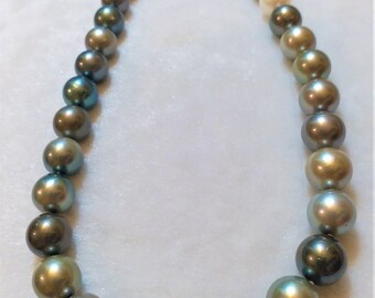 Hand Knotted Multi-color Black Tahitian Round-shape Pearl