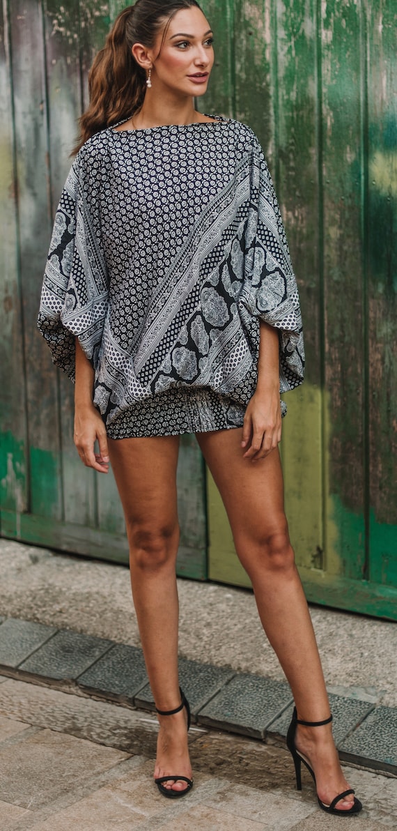Vestido corto con pantalon sale