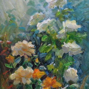 Rosas blancas pequeña pintura al óleo sobre cartón, Flores en el jardín, Estado de ánimo de verano, Decoración floral del dormitorio, Regalo original para ella, Arte de pared verde