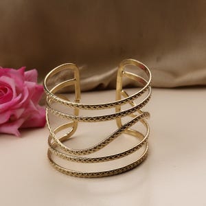 Brass Textured Gold Multi-Band Cuff Bracelet – Elegant Wide Open Bangle – Adjustable Fashion Jewelry – Boho Chic Statement Gift for Her