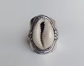 Handgemaakte sterling zilveren ring met kauri schelp, boho sieraden