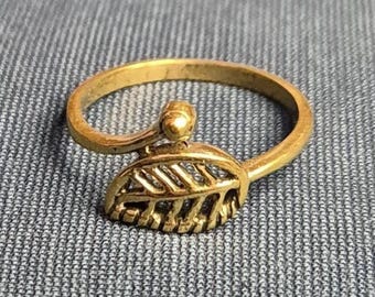 Anillo de hoja de oro y latón • Joyería botánica inspirada en la naturaleza