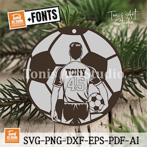 Nome del giocatore di calcio SVG / Ornamento di calcio personalizzato / File di taglio laser / Regalo di calcio per bambini / Carattere AB Soccer incluso