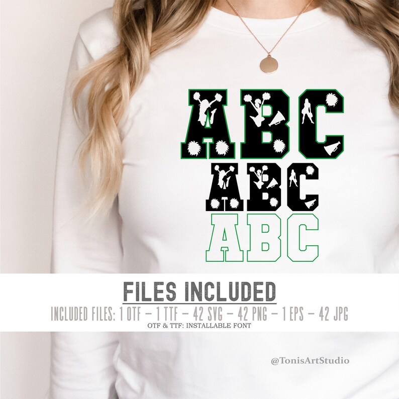 Puede incluir: Letras negras y verdes que deletrean "ABC" con siluetas blancas de animadoras y pompones dentro de las letras. Las letras est&aacute;n apiladas una encima de la otra. El texto "FILES INCLUDED" est&aacute; en la parte inferior de la imagen. El texto "INCLUDED FILES: 1 OTF - 1 TTF - 42 SVG - 42 PNG - 1 EPS - 42 JPG" est&aacute; debajo del texto "FILES INCLUDED". El texto "OTF & TTF: INSTALLABLE FONT" est&aacute; debajo del texto "INCLUDED FILES: 1 OTF - 1 TTF - 42 SVG - 42 PNG - 1 EPS - 42 JPG". El texto "@TonisArtStudio" est&aacute; en la parte inferior de la imagen.