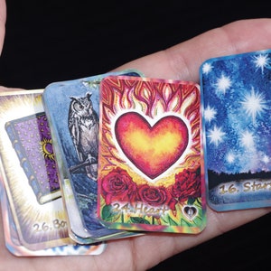Carte de taille mini Lenormand Lenna – Tailles de poche, moyennes et grandes, cartes Oracle aquarelle avec sacs en feutre ou en lin. Non, non, illustration d'IA !