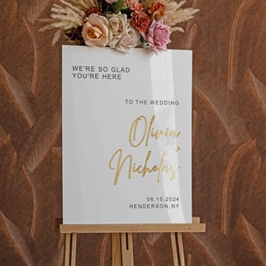 White Acrylic Wedding Sign With 3D Gold Mirror Names - Wedding Welcome Sign - Ceremony Welcome Sign - Reception Signs - Modern Wedding Decor