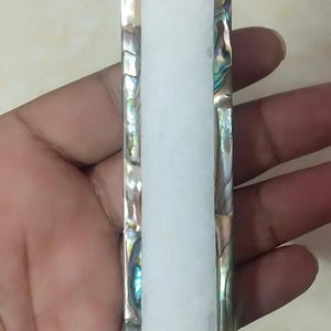 Puxador de armário em mármore branco e madrepérola