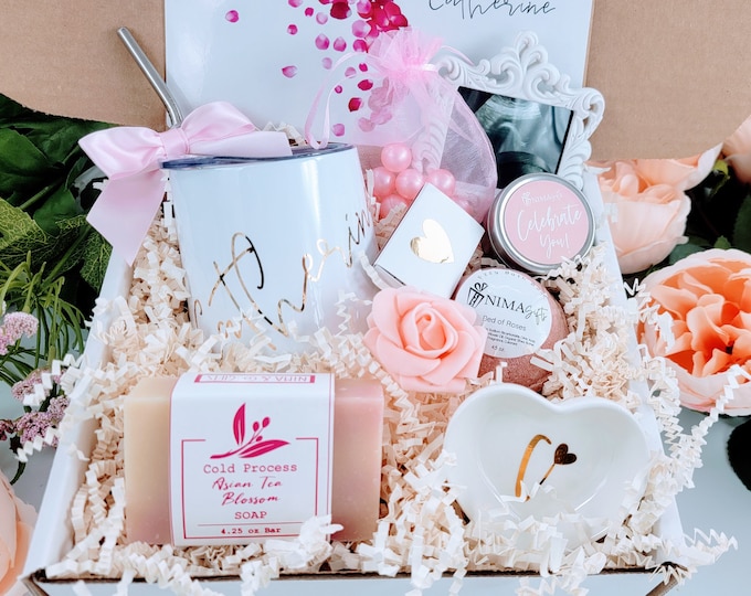 Expecting Mom Pregnancy Gift Box, Baby Shower Gift, Mom To Be Gift Set, New Mom, Spa Gift Basket for Mom To Be - MTGB02-01