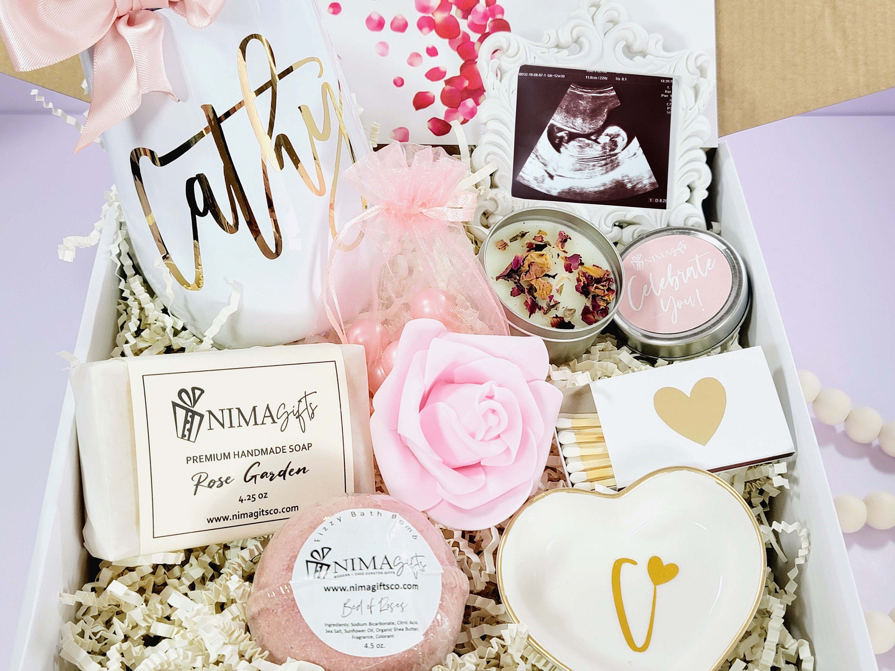 36 Best Gifts Baskets for New Moms to Show Your Love – Loveable