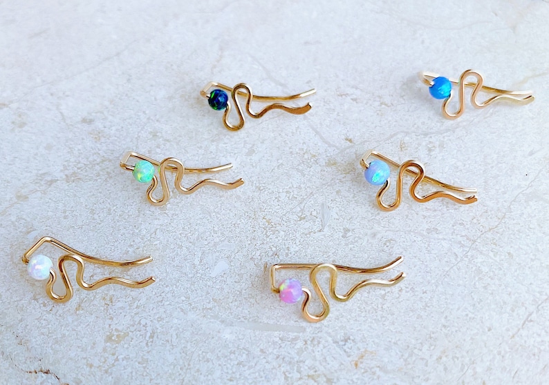 Opal snake Ear climber mini, 14 k gold filled, Snake ear crawler, Dainty ear climbers, Fire opal snake imagem 7