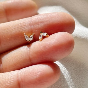 Two petal stud 24k Gold, Tiny cartilage diamond screw ball back stud, Marquise CZ stud, 16 gauge gold stud, 6mm bar piercing, 88390G