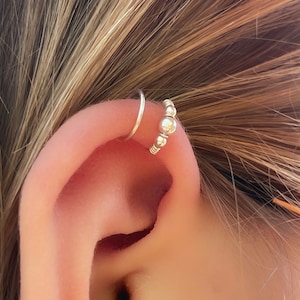 Cartilage Beaded Cuff, Gold Or Silver Ear Cuff, Fake Piercing, 14 k Gold filled Ear Cuff, Beaded Conch Cuff, No Piercing
