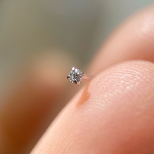 Titanium Nose Stud: 1.5mm Simulated Diamond, 20 Gauge L Shape, 9991