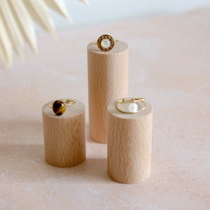 Round wooden ring display