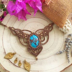Turquoise necklace made with macramé/Chocker Bohemian with blue crystals/ethnic hippie necklace/jewelry with turquoise/gift for her/jewel