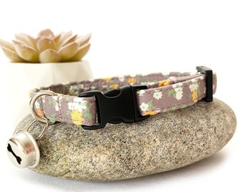 Pastel Grey Floral Cat Kitten Collar & Bow Tie With Breakaway Safety Buckle Bell 10mm Floral Flower Adjustable Fabric Pet Collar Bowtie