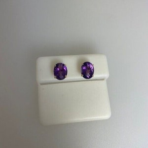 Amethyst Stud Earring Gold