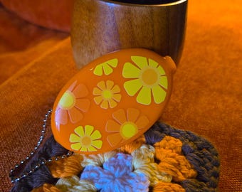 Retro Coin Purse | Vintage Inspired | Rubber Coin Purse | 70's | 60's | Floral Coin Purse