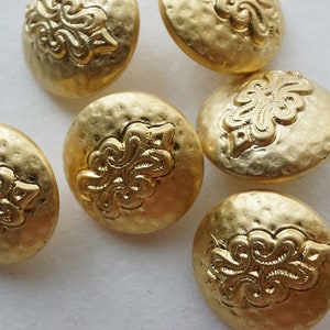Vintage buttons / buttons - 18 mm, 6 pieces, gold buttons with ornament