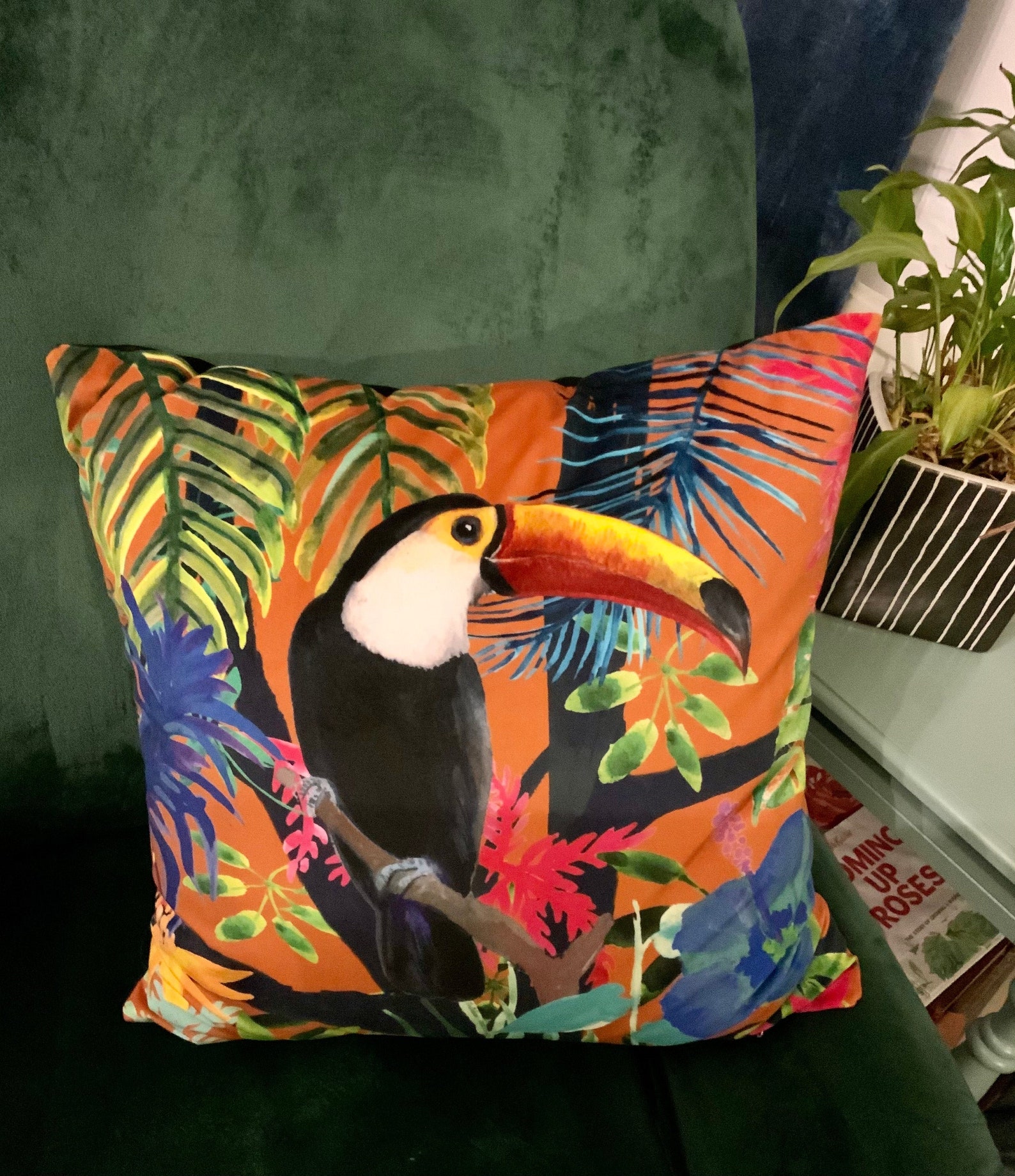Floral Toucan Quilted Sofa Cover GFTOQM1544
