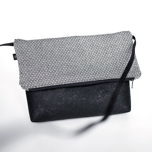 Umhängetasche "Diamonds" // Foldover Tasche // Crossbody Tasche // Schultertasche // Korkleder // Kunstleder // Vegan // Handgemacht