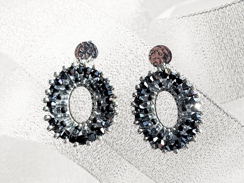 Earrings Oval Sparkles in Grey image 1