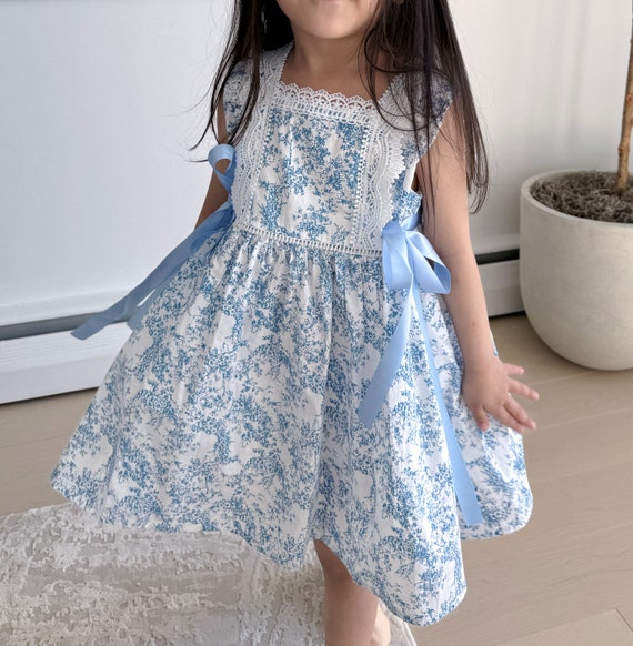 chinese dress ladies Sophia White Lace Dress main image 1