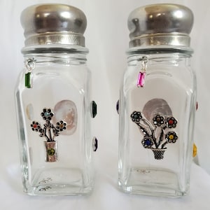 Decorative Flower Pot Salt and Pepper Shakers