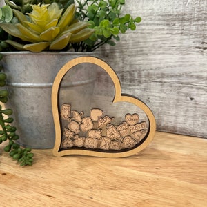 Shaker Valentine's Heart, Plus 22 Laser Ready Charaktere enthalten! SVG DATEI-Glowforge Ready