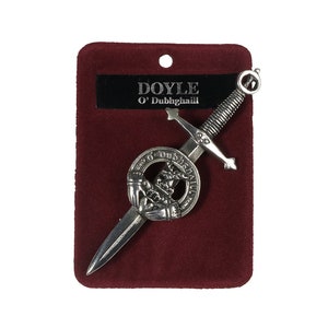 Doyle (O&#39;Dubhghaill) Irish Family Crest Kilt Pin - Made in Scotland - Coat of Arms