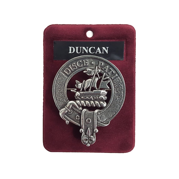 Duncan  Cap Badge - Pewter Clan Crest Badge - Gaelic Themes Cap Badge or Brooch - Disce Pati