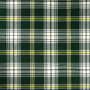 以下が含まれることがあります： 緑、白、黄色の格子柄の生地で、繰り返しのパターンがあります。