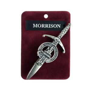 Morrison Clan Crest Kilt Pin - Gaelic Themes Kilt Pin - Teaghlach Phabbay