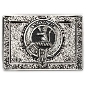 May include: Silver metal belt buckle with a black and white crest featuring a lion and the text "SANS PEUR". The buckle is surrounded by a Celtic knot border.