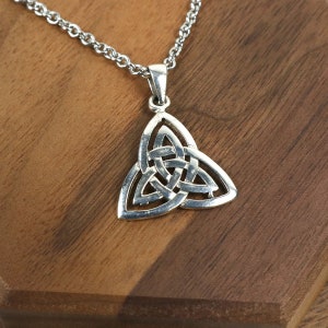 Trinity Knot Necklace - Triquetra - Trefoil Knot Pendant - Celtic Knot