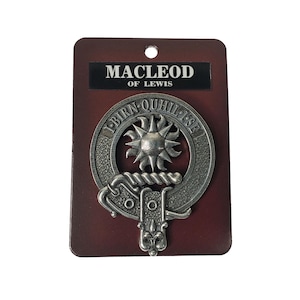 MacLeod Lewis Cap Badge - Pewter Clan Crest Badge - Gaelic Themes Cap Badge or Brooch
