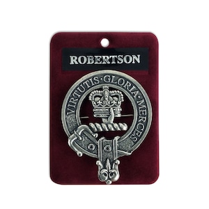 Robertson Cap Badge - Pewter Clan Crest Badge - Gaelic Themes Cap Badge or Brooch - Virtutis Gloria Merces
