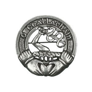 O&#39;Callaghan (O&#39;Ceallachain) Irish Family Crest Cap Badge/Brooch - Made in Scotland