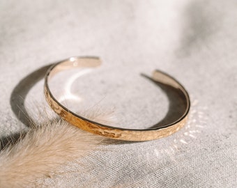 Trendy Fashion Bracelet Bangle Hammered Gold Plated