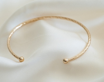 Trendy Twisted Gold Plated Thin Bangle Bracelet