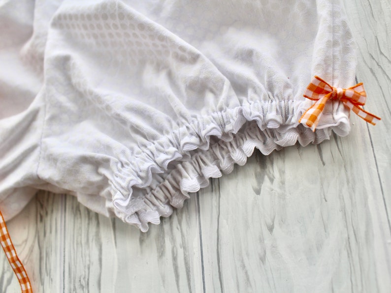 Reversible Bonnet and Bloomer Set in Orange and White
