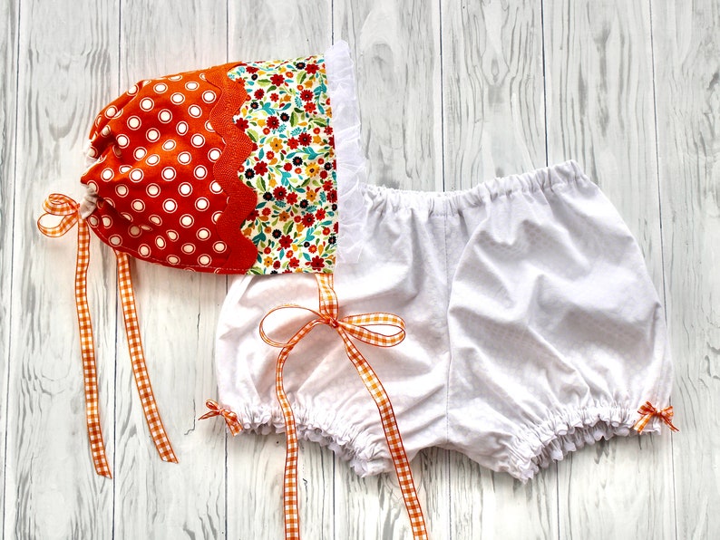 Reversible Bonnet and Bloomer Set in Orange and White