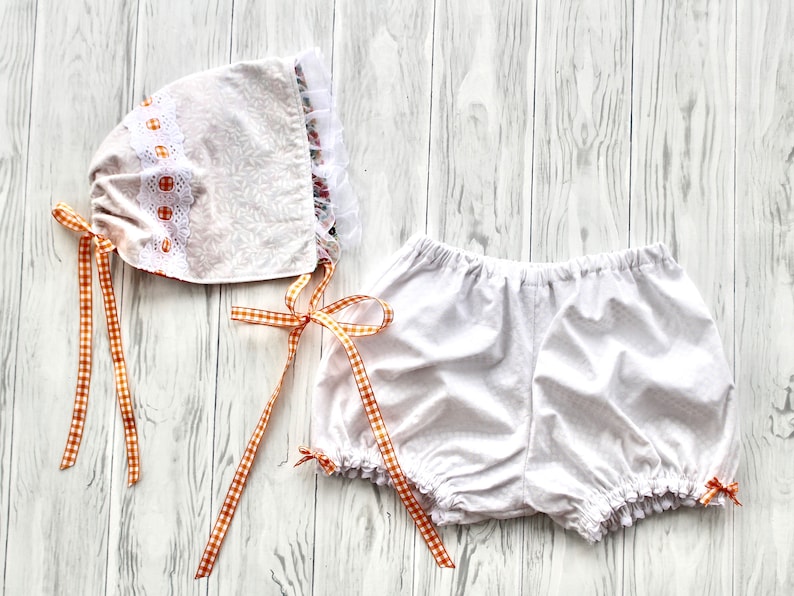 Reversible Bonnet and Bloomer Set in Orange and White