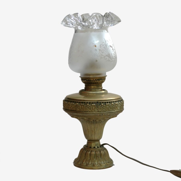 Lampe ancienne en laiton style victorien avec son abat-jour tulipe en verre, époque 19e siècle