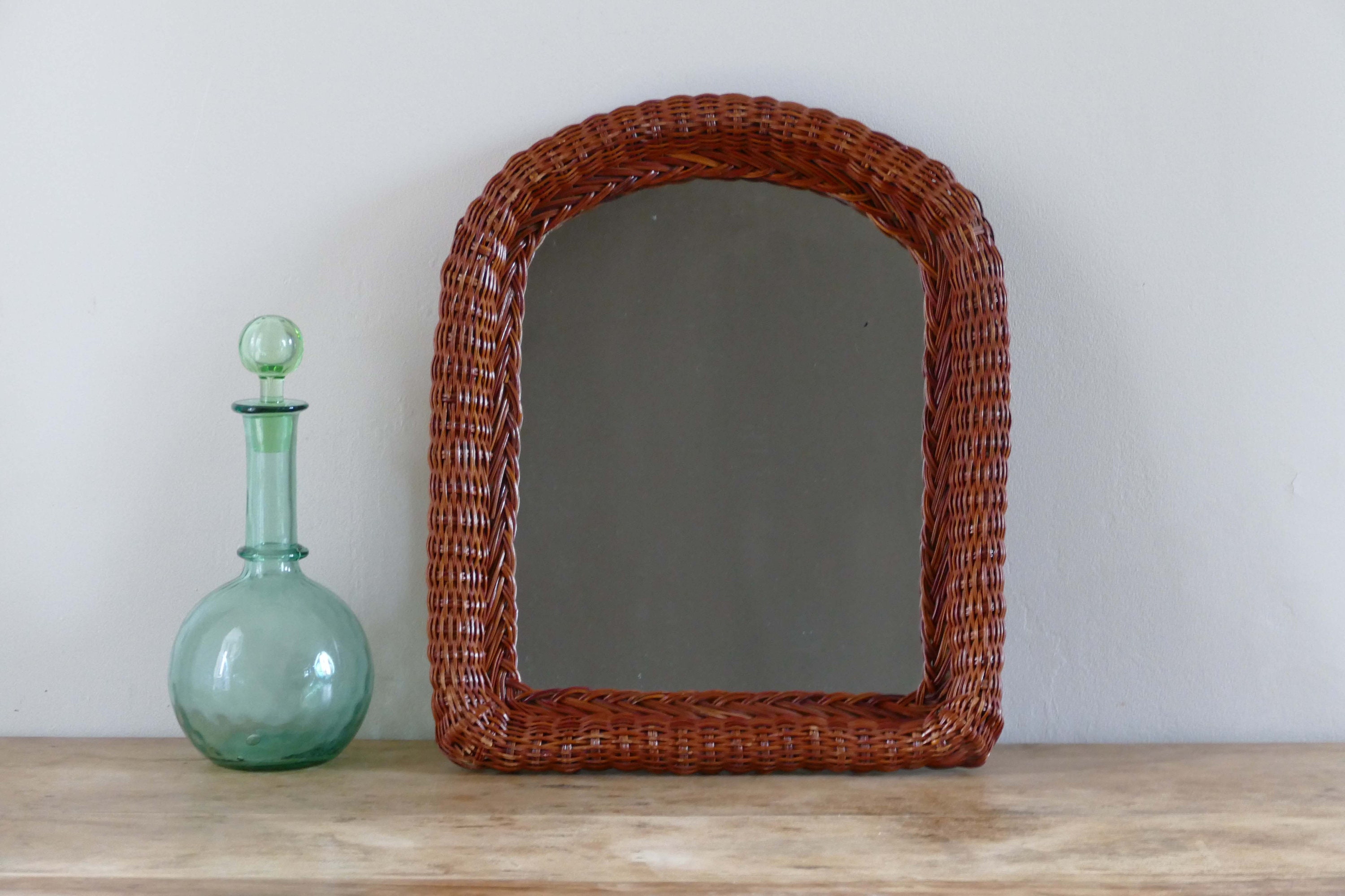 Miroir Vintage en Rotin Forme d'arche Des Années 1970 Pour Une Déco Chic et Bohème