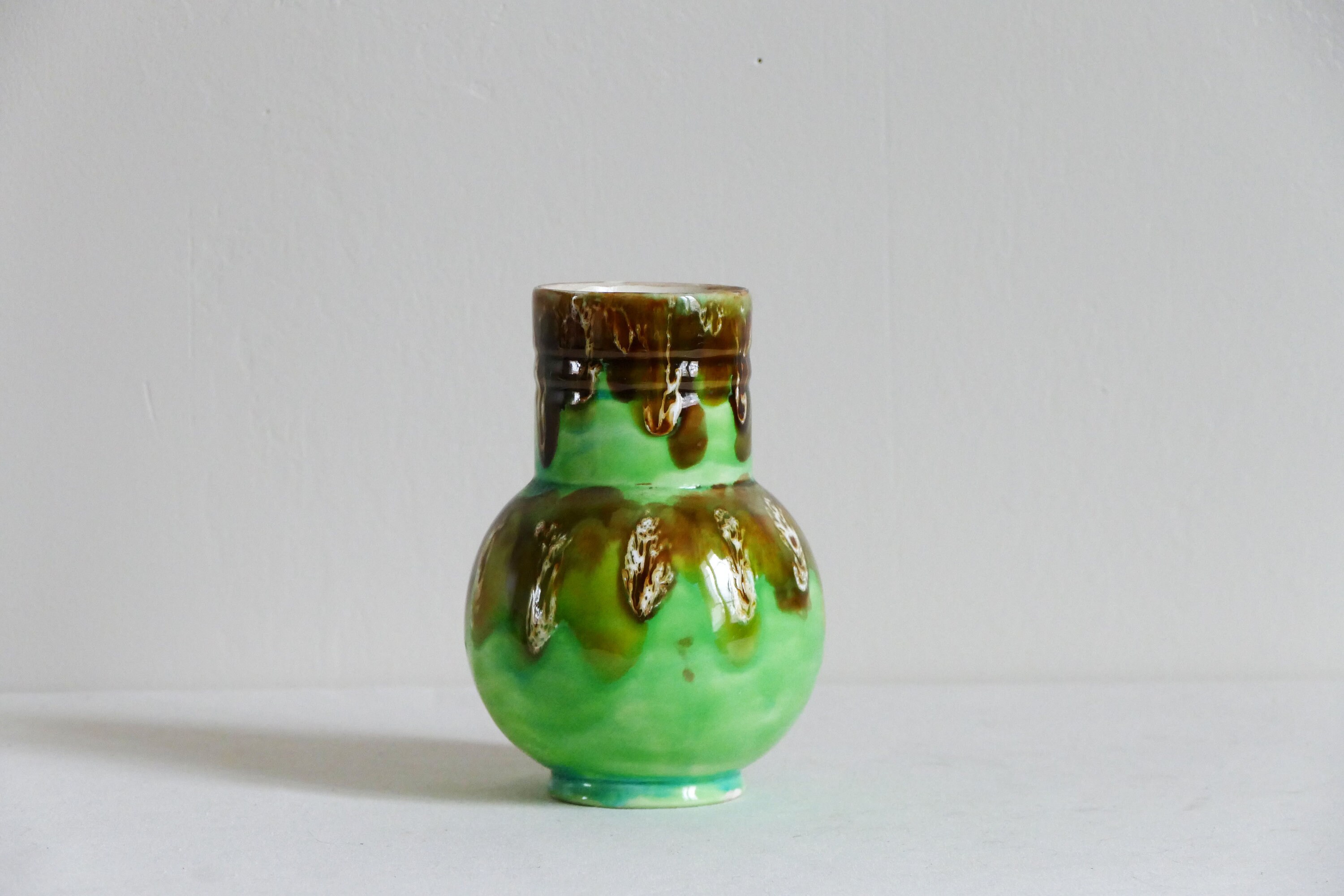 Petit Vase Vintage Décoratif en Céramique Vernissé Vert et Marron