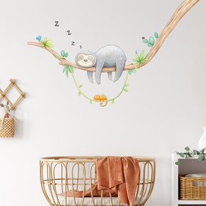 Calcomanía de pared de tela Sleepy Sloth, vivero de perezosos, decoración de acuarela, arte de pared de la selva imagen 1