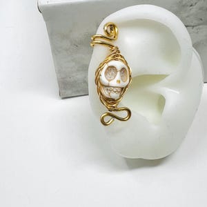 Halloween Ear Cuff Earring, Caravel earrings, No piercing, Catrina ear cuff, Ear Climber, Cartilage ring, cartilage hoop, skeleton ear cuffs