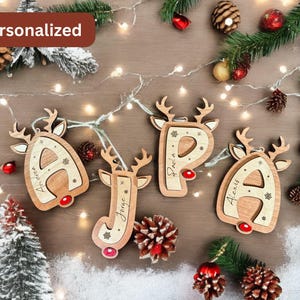 Adornos de letras de reno, etiquetas de medias personalizadas para regalos de Navidad, etiquetas con nombres, adornos retro para la familia, adornos de recuerdo de vacaciones